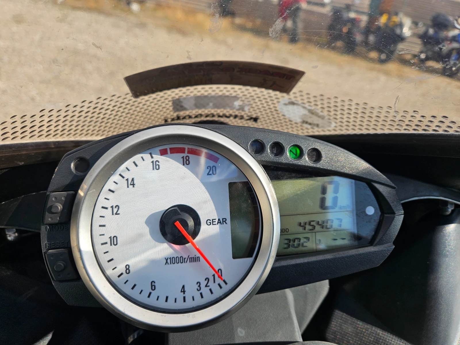 Kawasaki Zxr Лизинг Бартер - изображение 9 | Auto.bg Kawasaki Zxr Лизинг Бартер - изображение 9