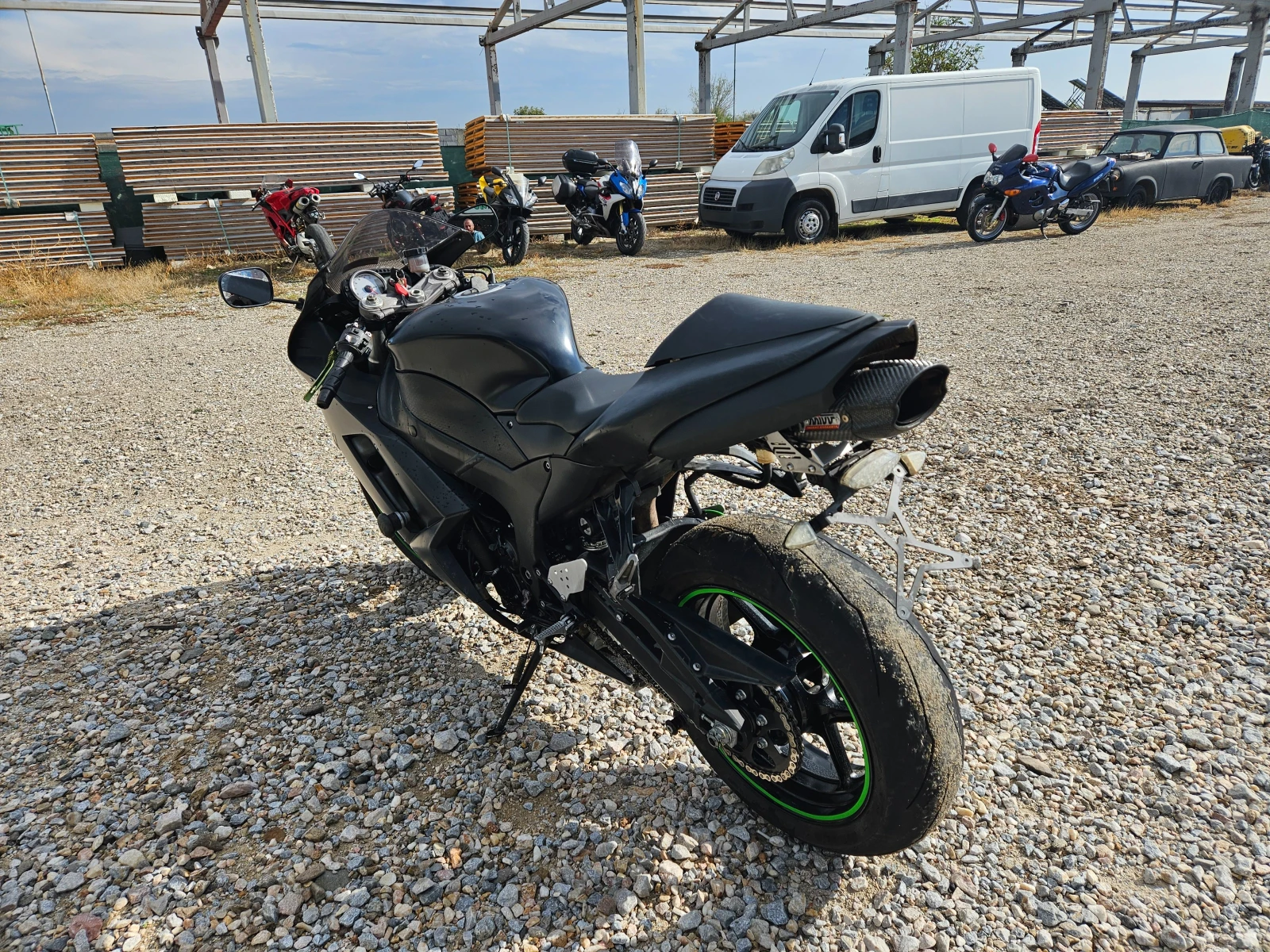 Kawasaki Zxr Лизинг Бартер - изображение 4 | Auto.bg Kawasaki Zxr Лизинг Бартер - изображение 4