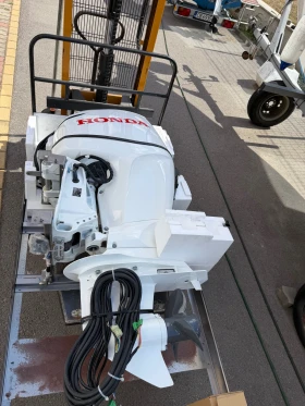 Извънбордов двигател Honda BF60