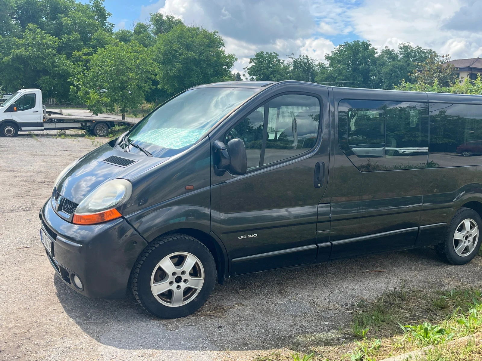 Renault Trafic 2.5 ивеко мотор | Auto.bg — изображение 1 Renault Trafic 2.5 ивеко мотор | Auto.bg — изображение 1