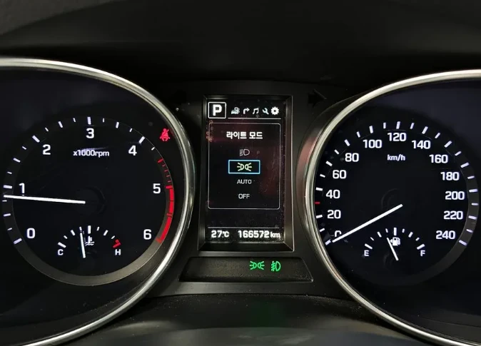Hyundai Santa fe 2.2 CRDI 4WD - изображение 8 | Auto.bg Hyundai Santa fe 2.2 CRDI 4WD - изображение 8