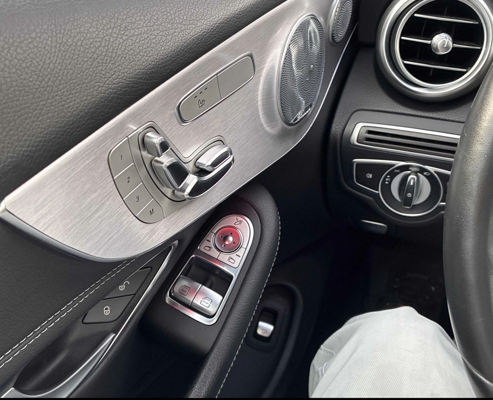 Mercedes-Benz C 300 АВТОКРЕДИТ* Burmeister* Disctronic*  - изображение 8 | Auto.bg Mercedes-Benz C 300 АВТОКРЕДИТ* Burmeister* Disctronic*  - изображение 8