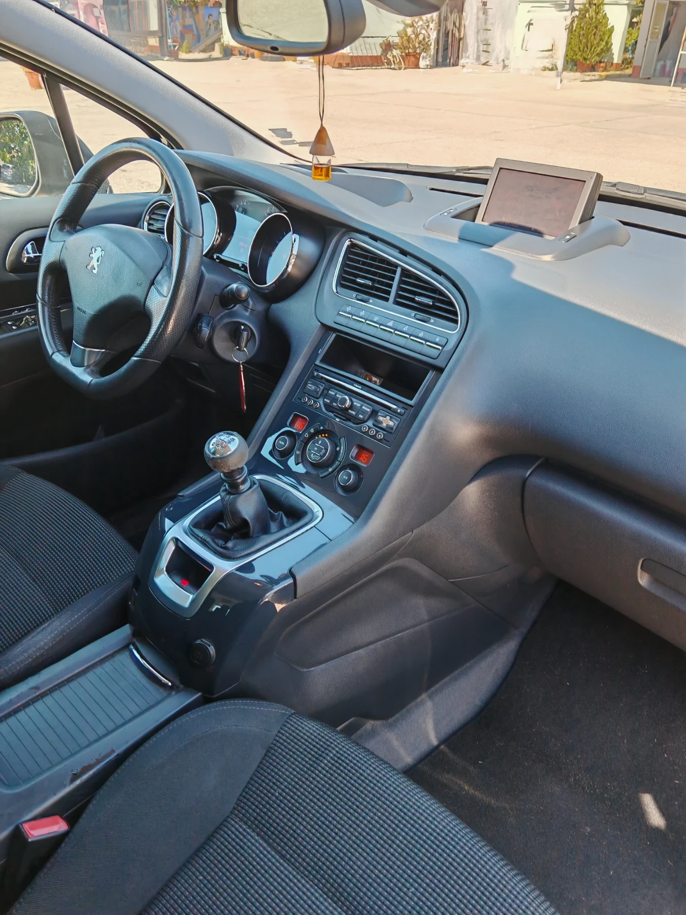 Peugeot 5008  - изображение 6 | Auto.bg Peugeot 5008  - изображение 6