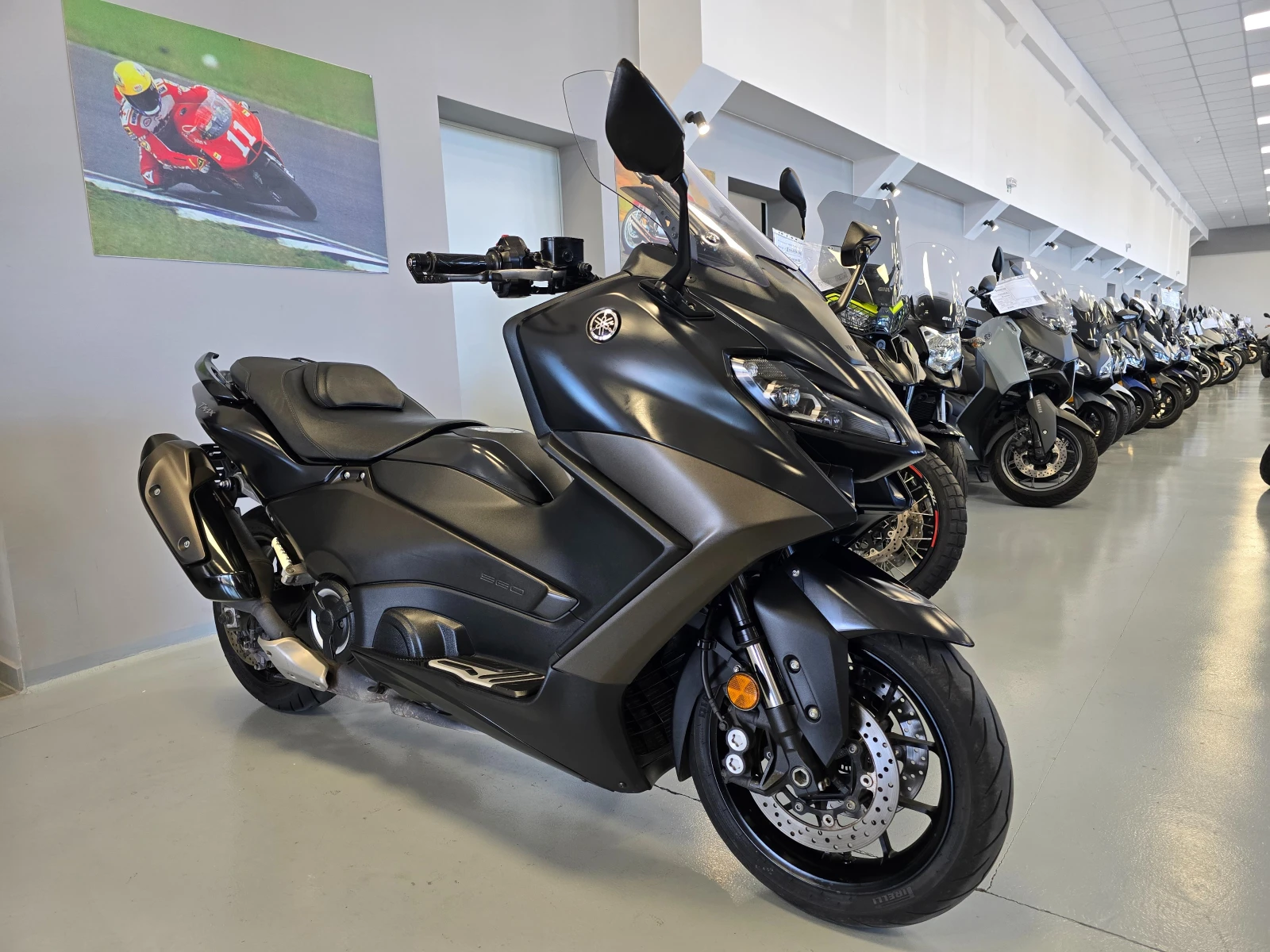 Yamaha T-max 560ie, ABS-TCS, Keyless, 2023г. | Auto.bg — изображение 1 Yamaha T-max 560ie, ABS-TCS, Keyless, 2023г. | Auto.bg — изображение 1