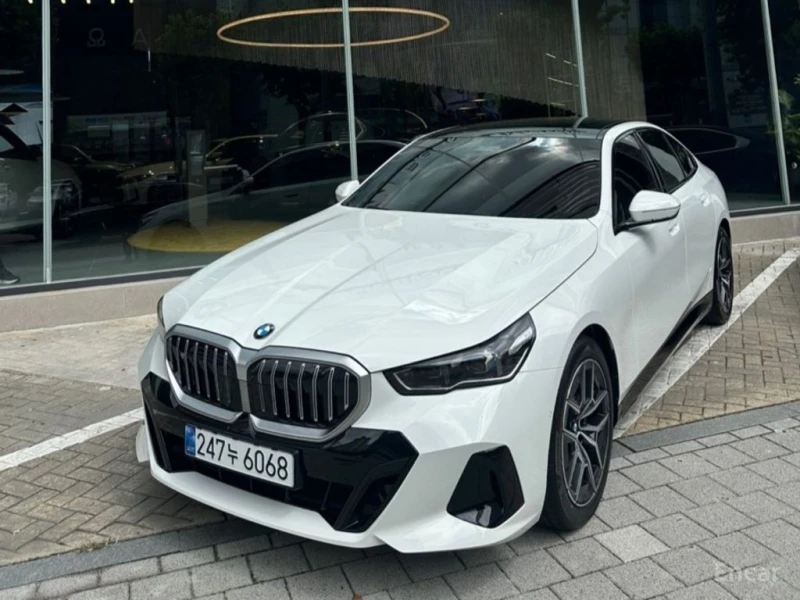 BMW 520 520i - 36383 € - 61318141 1 | Car24.bg BMW 520 520i - 36383 € - 61318141 1