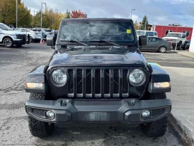 Jeep Gladiator Sport 80th Anniversary * CARFAX * БЕЗ ПЪРВОНАЧАЛНА | Auto.bg — изображение 6 Jeep Gladiator Sport 80th Anniversary * CARFAX * БЕЗ ПЪРВОНАЧАЛНА | Auto.bg — изображение 6