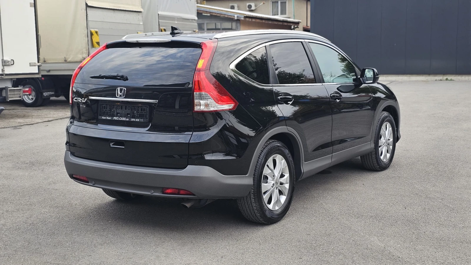 Honda Cr-v 2.0i-VTEC 4x4 CH-СЕРВИЗНА ИСТ.-ТОП СЪСТ.-ЛИЗИНГ - изображение 6 | Auto.bg Honda Cr-v 2.0i-VTEC 4x4 CH-СЕРВИЗНА ИСТ.-ТОП СЪСТ.-ЛИЗИНГ - изображение 6