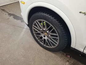 Porsche Cayenne S E-Hybrid AWD | PANO | KEYLESS | 2 КЛЮЧА - 21500 € / 42050.35 лв. - 42669622 17 | Car24.bg Porsche Cayenne S E-Hybrid AWD | PANO | KEYLESS | 2 КЛЮЧА - 21500 € / 42050.35 лв. - 42669622 17