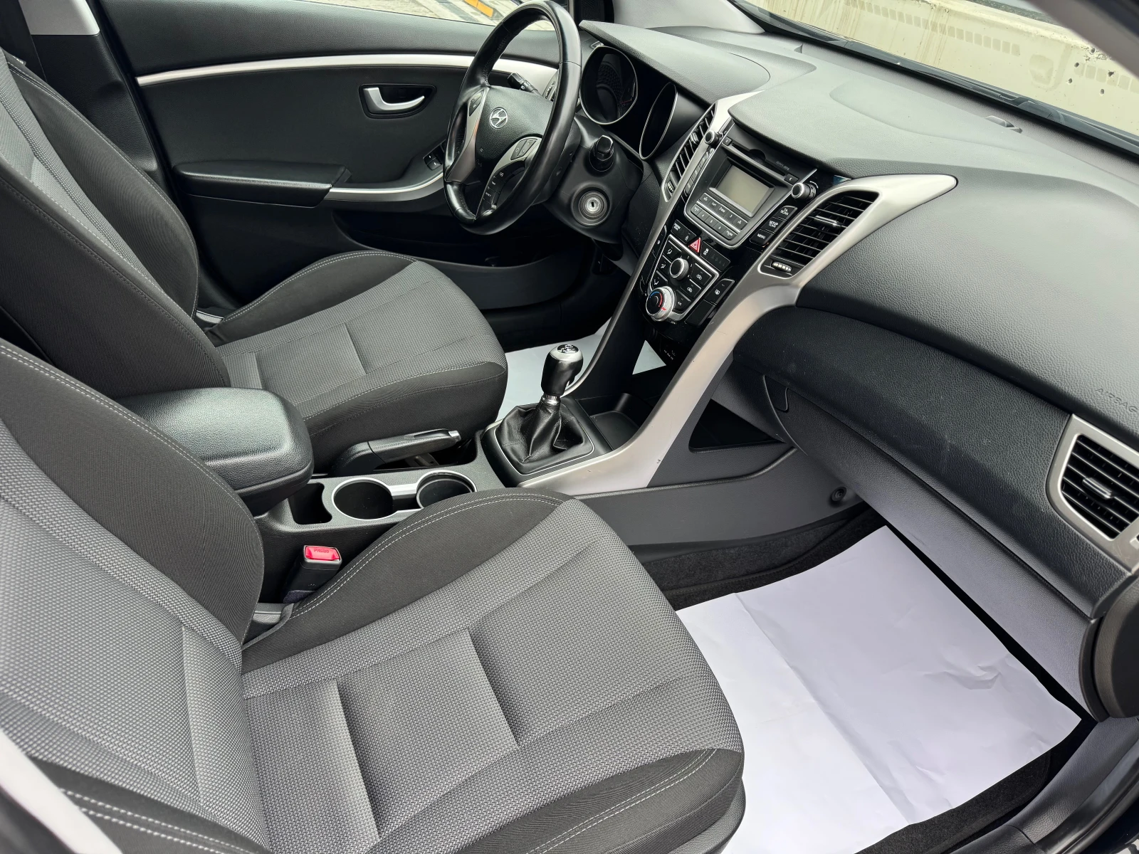 Hyundai I30 1.4 CRDI-90konq.  - изображение 8 | Auto.bg Hyundai I30 1.4 CRDI-90konq.  - изображение 8