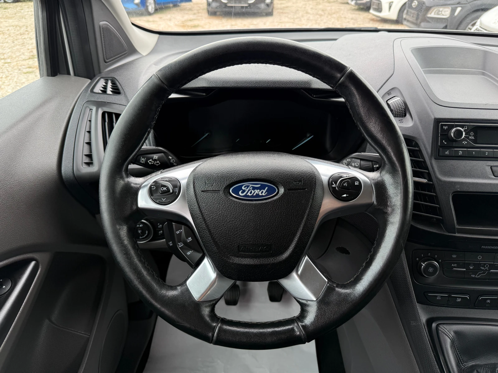 Ford Connect MAXI/1.5d/4+ 1/EURO6 - изображение 10 | Auto.bg Ford Connect MAXI/1.5d/4+ 1/EURO6 - изображение 10