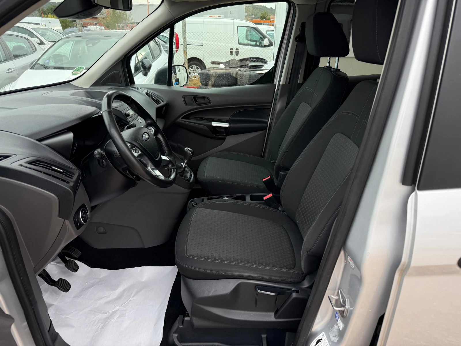 Ford Connect MAXI/1.5d/4+ 1/EURO6 - изображение 7 | Auto.bg Ford Connect MAXI/1.5d/4+ 1/EURO6 - изображение 7