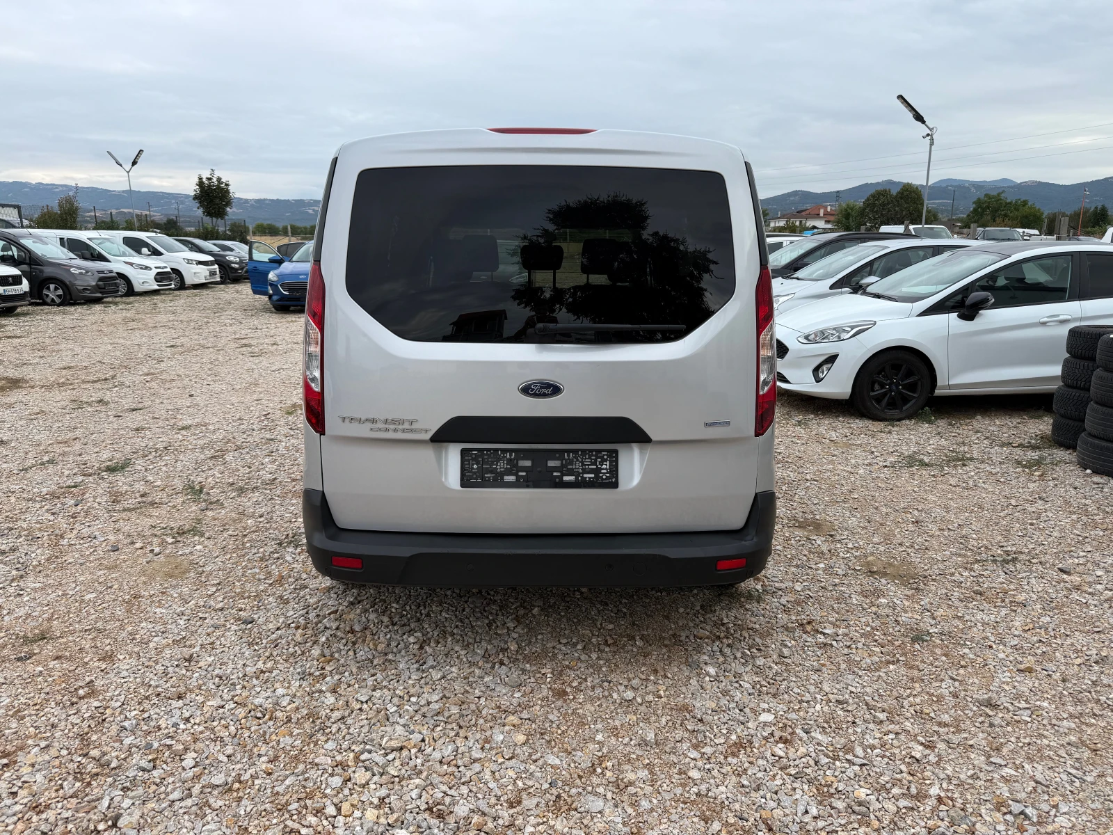 Ford Connect MAXI/1.5d/4+ 1/EURO6 - изображение 3 | Auto.bg Ford Connect MAXI/1.5d/4+ 1/EURO6 - изображение 3