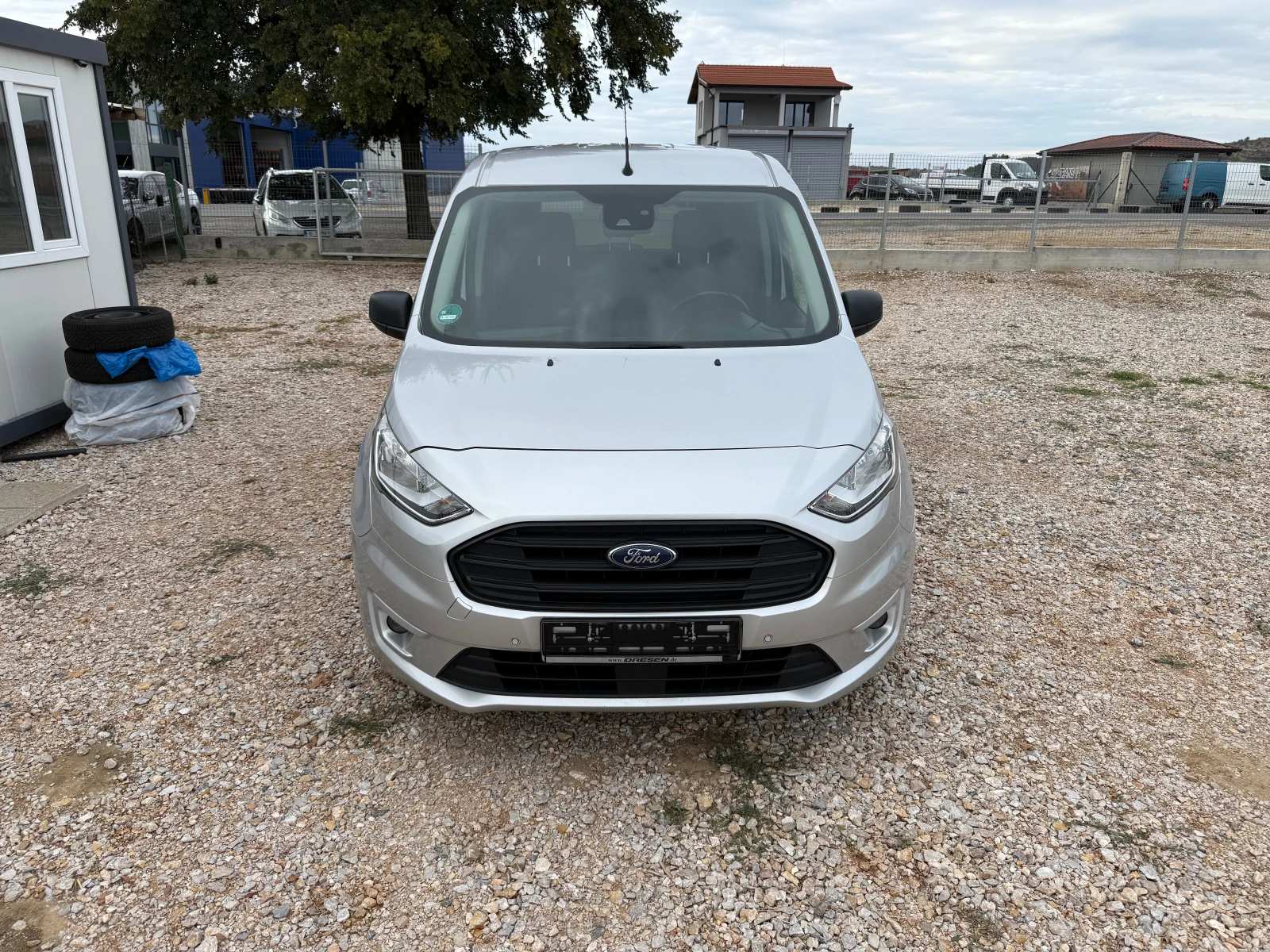 Ford Connect MAXI/1.5d/4+ 1/EURO6 - изображение 6 | Auto.bg Ford Connect MAXI/1.5d/4+ 1/EURO6 - изображение 6