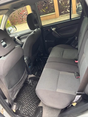 Toyota Rav4 2.0 D-4D - 3899 € / 7625.78 лв. - 80222070 12 | Car24.bg Toyota Rav4 2.0 D-4D - 3899 € / 7625.78 лв. - 80222070 12