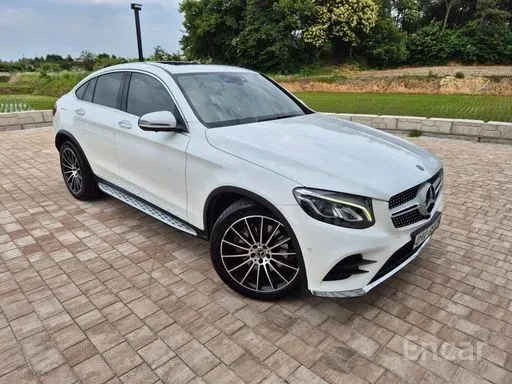 Mercedes-Benz GLC 220 AMG / COUPE / 4MATIC / 360 / ШИБИДАХ / ЛИЗИНГ | Auto.bg — изображение 1 Mercedes-Benz GLC 220 AMG / COUPE / 4MATIC / 360 / ШИБИДАХ / ЛИЗИНГ | Auto.bg — изображение 1