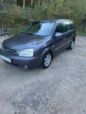 Снимка Kia Carens