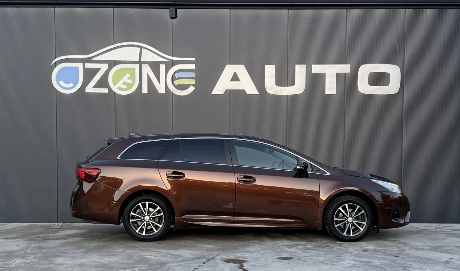 Toyota Avensis 1.8 Petrol Automatic  - изображение 5 | Auto.bg Toyota Avensis 1.8 Petrol Automatic  - изображение 5