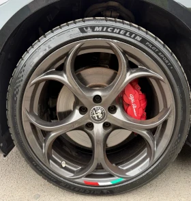 Alfa Romeo Giulia 2.0 VELOCE TI Q4 Внос Швейцария | Auto.bg — изображение 16 Alfa Romeo Giulia 2.0 VELOCE TI Q4 Внос Швейцария | Auto.bg — изображение 16