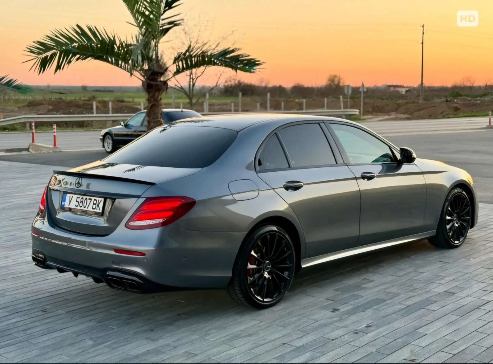 Mercedes-Benz E 220 AMG Optic - изображение 3 | Auto.bg Mercedes-Benz E 220 AMG Optic - изображение 3