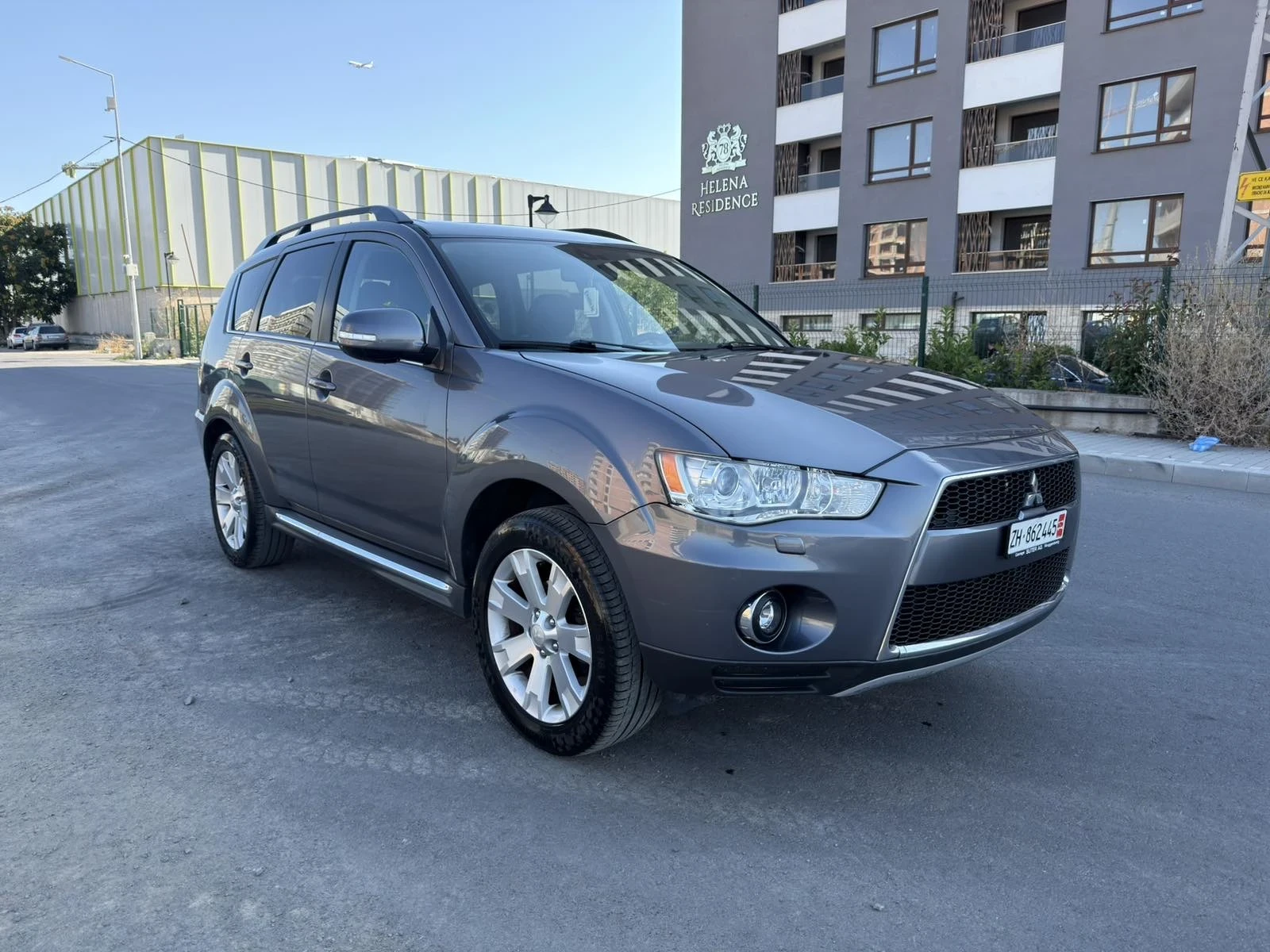 Mitsubishi Outlander 2.4i Automat | Auto.bg — изображение 1 Mitsubishi Outlander 2.4i Automat | Auto.bg — изображение 1