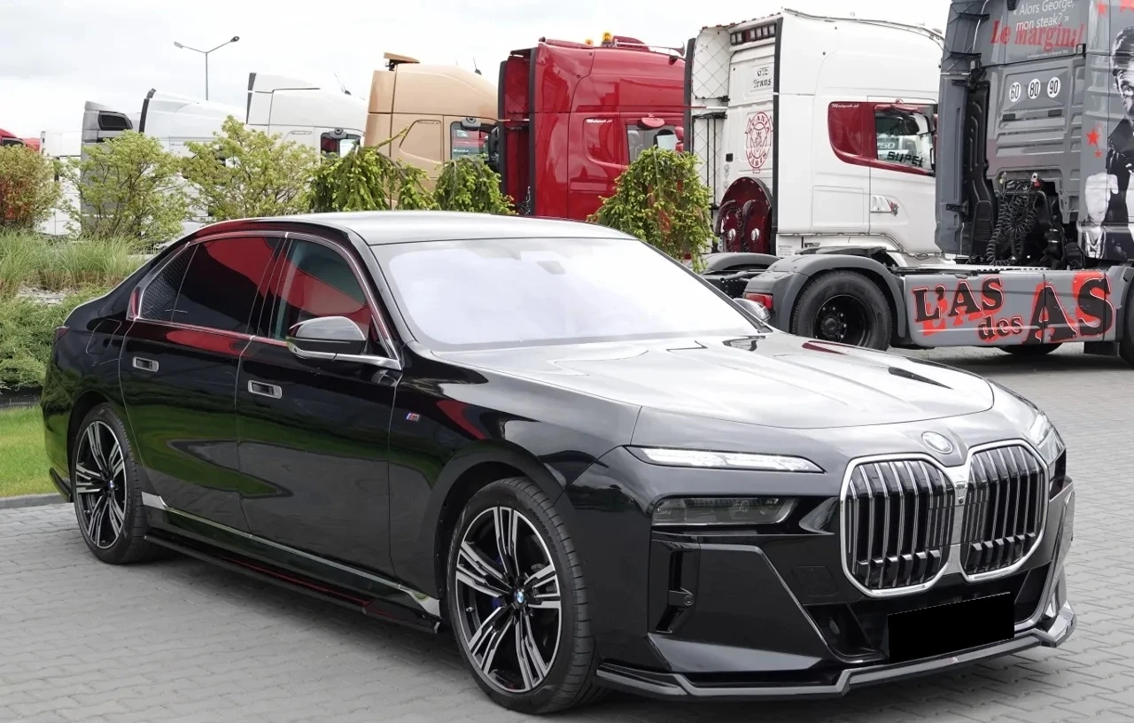 BMW 740 M-Sport xDrive, Massage, B/W - изображение 2 | Auto.bg BMW 740 M-Sport xDrive, Massage, B/W - изображение 2