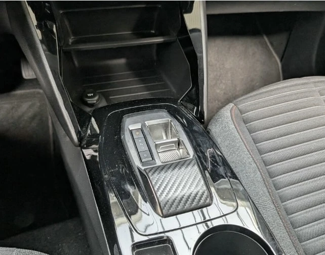 Peugeot 208 E - изображение 4 | Auto.bg Peugeot 208 E - изображение 4