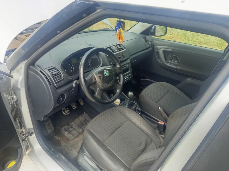Skoda Fabia - 2200 € / 4302.83 лв. - 41811837 1 | Car24.bg Skoda Fabia - 2200 € / 4302.83 лв. - 41811837 1