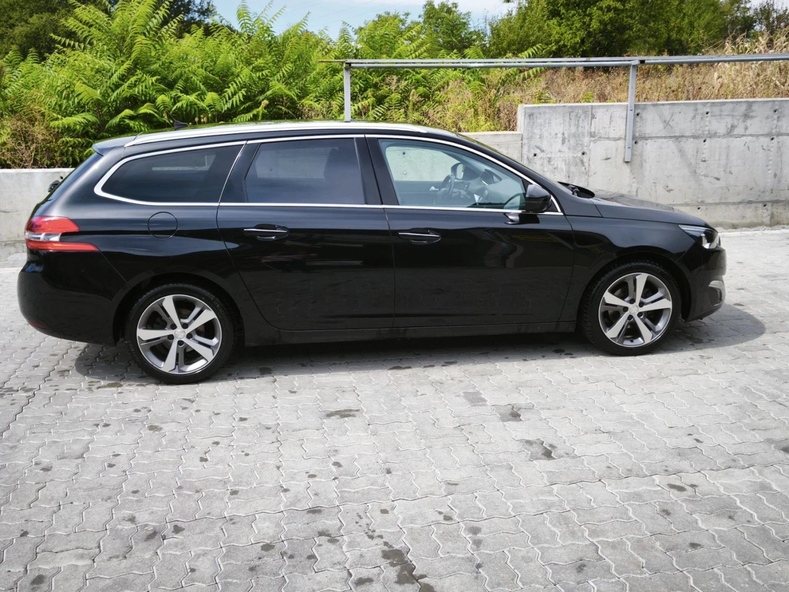 Peugeot 308 1, 6 HDI 120к.с. Allure  - изображение 3 | Auto.bg Peugeot 308 1, 6 HDI 120к.с. Allure  - изображение 3