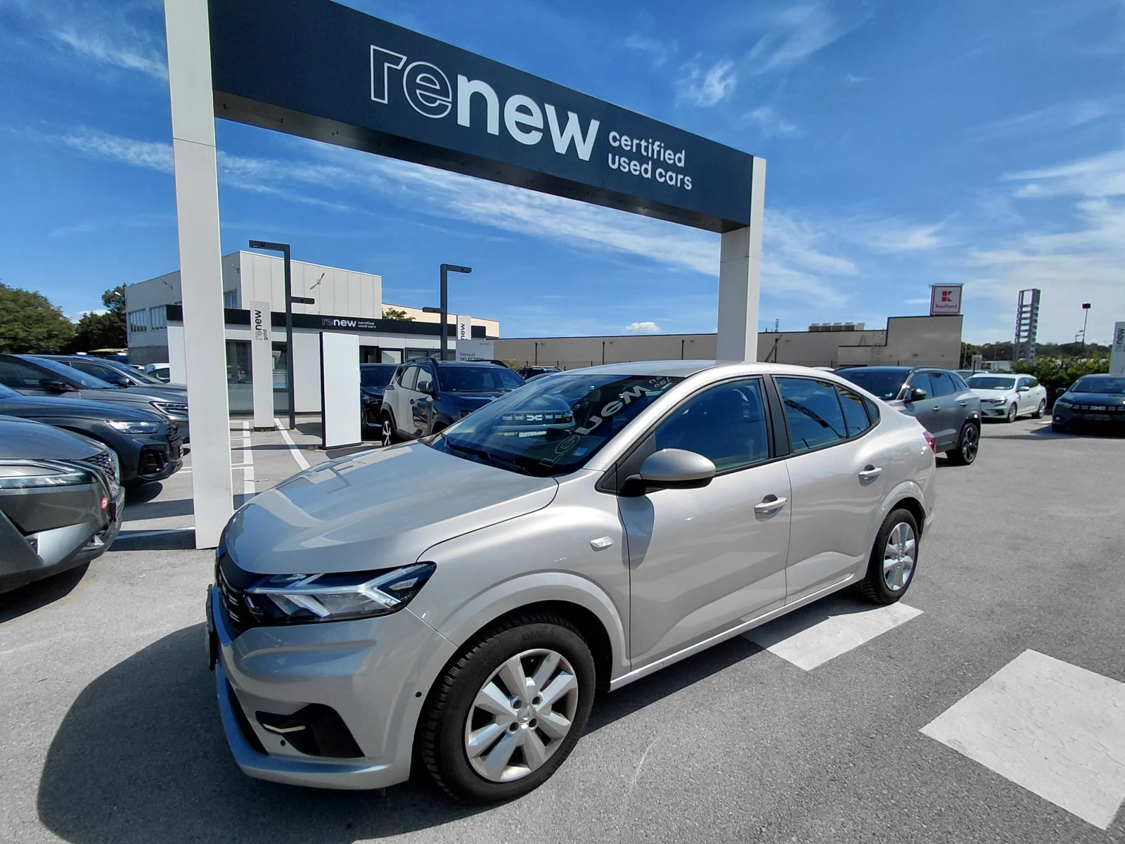 Dacia Logan TCe/100к.с/Essential/Газ/Бензин | Auto.bg — изображение 1 Dacia Logan TCe/100к.с/Essential/Газ/Бензин | Auto.bg — изображение 1