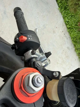 Aprilia RSV4 RSV 1000 | Auto.bg — изображение 9 Aprilia RSV4 RSV 1000 | Auto.bg — изображение 9