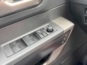 Toyota Sequoia 4WD CARFAX | Auto.bg — изображение 17 Toyota Sequoia 4WD CARFAX | Auto.bg — изображение 17