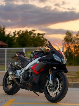 Aprilia RSV4