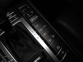 Porsche Macan * xDrive * * HeadUp* AвтоКредит* (ЦЕНА ДО БГ) - 19299 € / 37745.56 лв. - 84598320 13 | Car24.bg Porsche Macan * xDrive * * HeadUp* AвтоКредит* (ЦЕНА ДО БГ) - 19299 € / 37745.56 лв. - 84598320 13