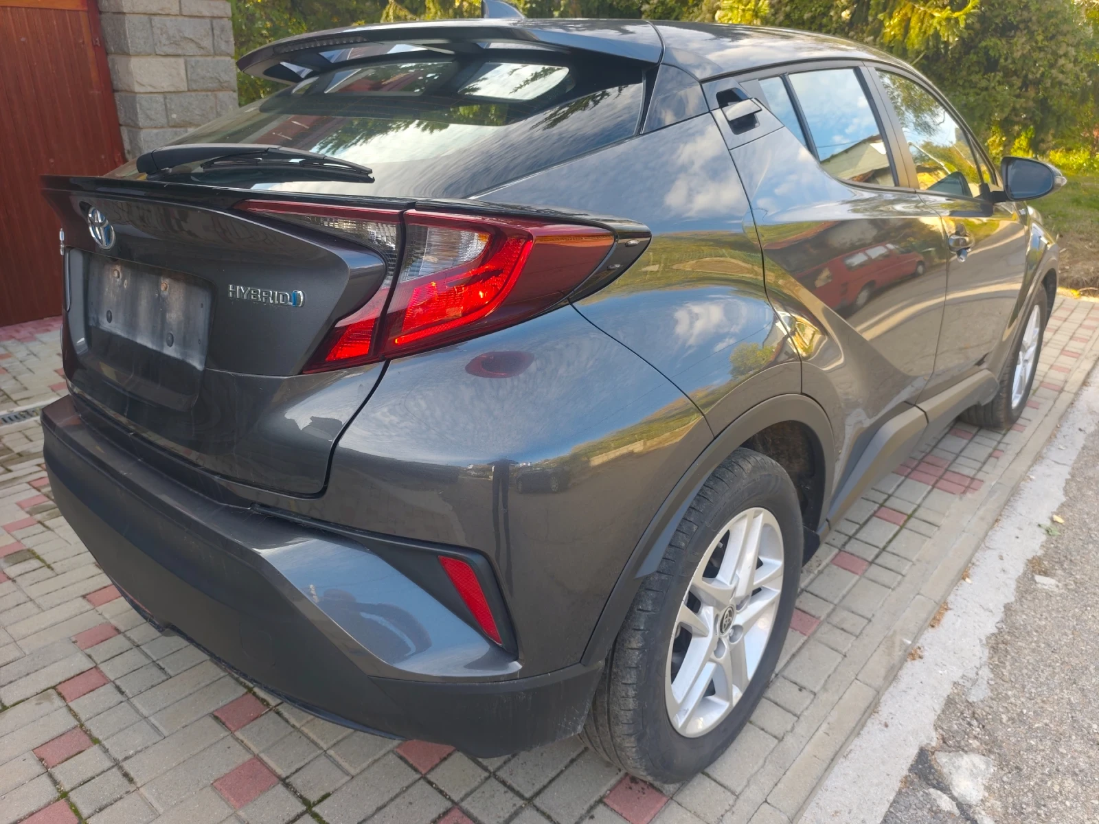 Toyota C-HR 04.2022г 44000км Хибрид във Гаранция - изображение 4 | Auto.bg Toyota C-HR 04.2022г 44000км Хибрид във Гаранция - изображение 4