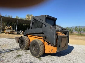 Мини челни товарачи Bobcat New Holand