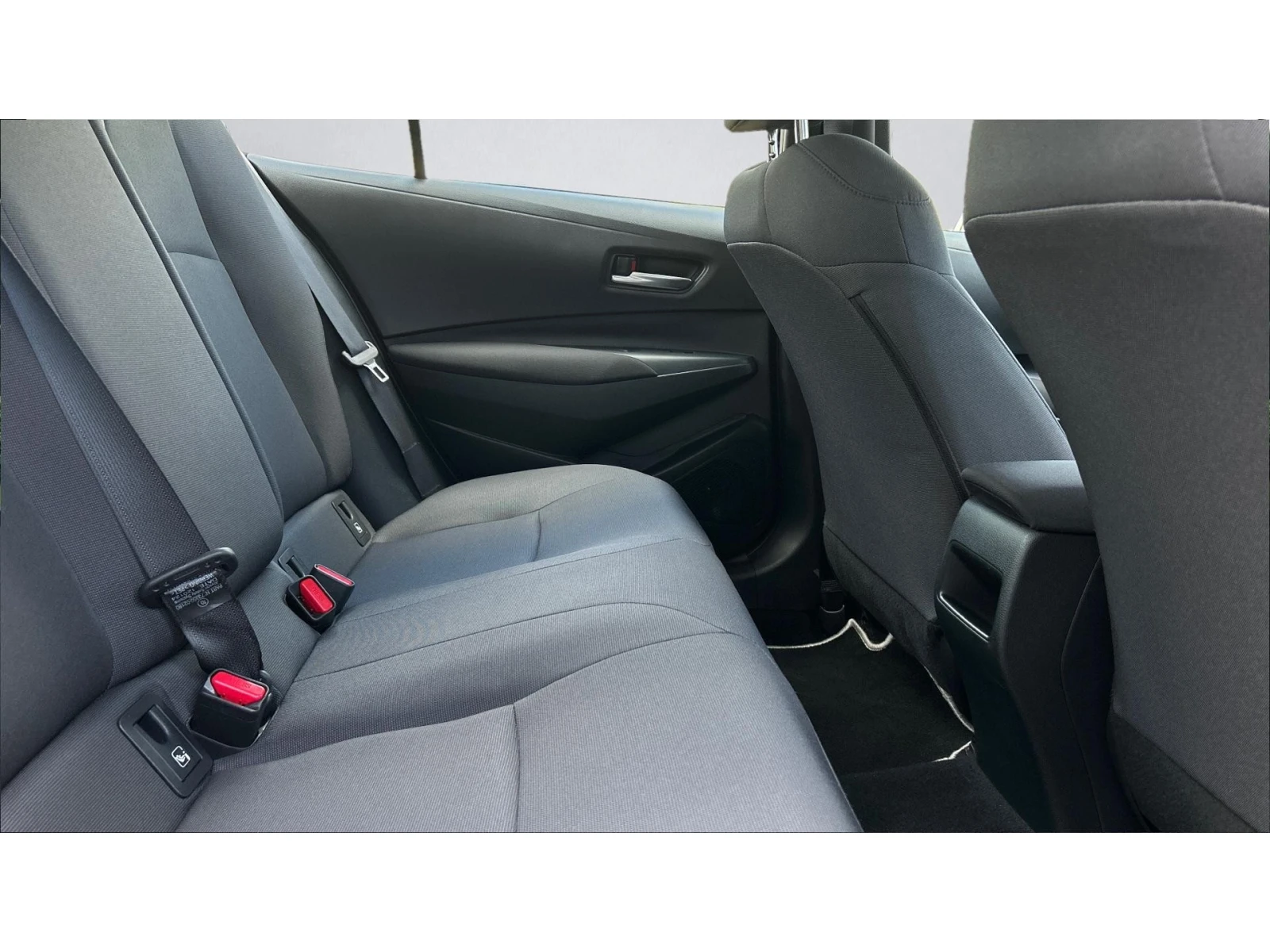 Toyota Corolla Месечна вноска от 450 лв. - изображение 7 | Auto.bg Toyota Corolla Месечна вноска от 450 лв. - изображение 7