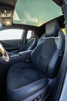 Toyota C-HR 2.0 GR Sport 4x4 - 8500 € / 16624.56 лв. - 58766235 8 | Car24.bg Toyota C-HR 2.0 GR Sport 4x4 - 8500 € / 16624.56 лв. - 58766235 8