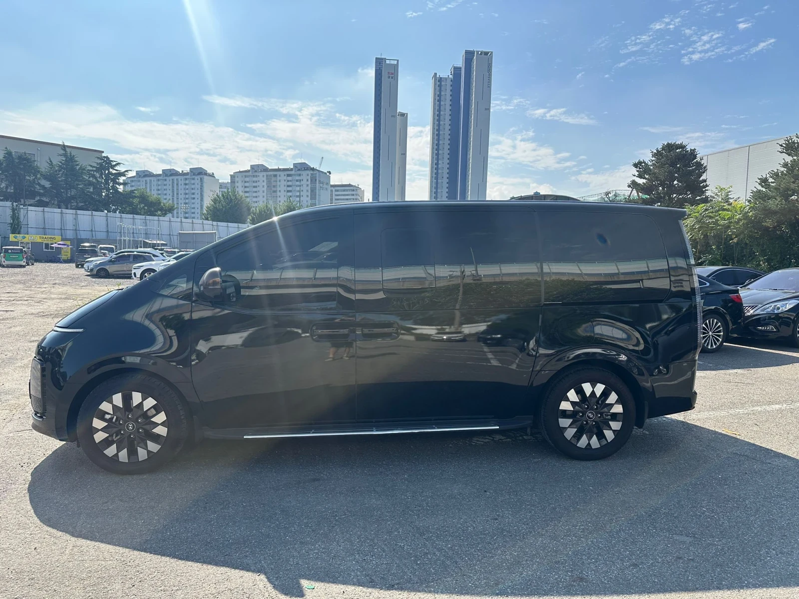 Hyundai Staria 3.5 LPI | Auto.bg — изображение 1 Hyundai Staria 3.5 LPI | Auto.bg — изображение 1