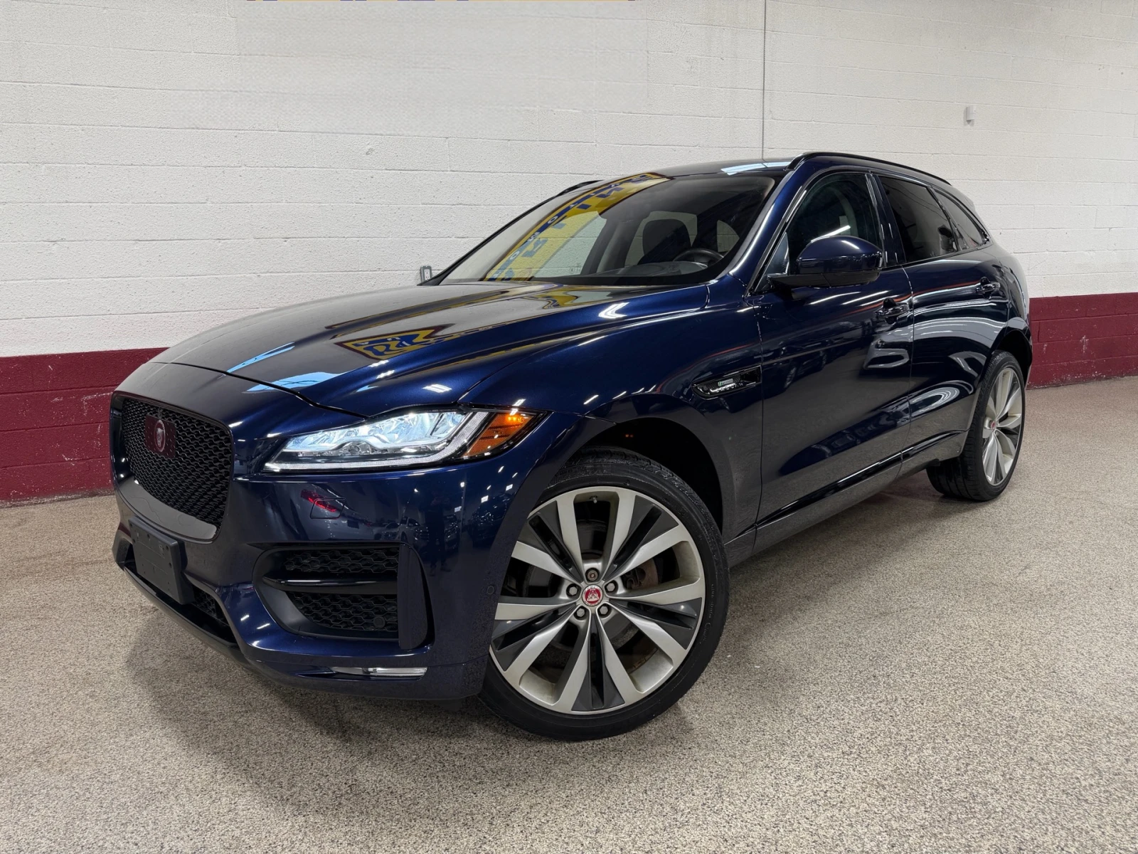 Jaguar F-PACE AWD R-SPORT* FULL* ОБДУХ* ХЕД-ЪП* КРАЙНА ЦЕНА* | Auto.bg — изображение 1 Jaguar F-PACE AWD R-SPORT* FULL* ОБДУХ* ХЕД-ЪП* КРАЙНА ЦЕНА* | Auto.bg — изображение 1