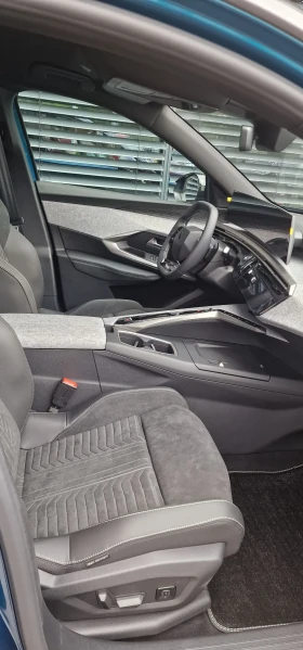 Peugeot 3008 145 48v Hybrid - Matrix/Масаж - всички екстри - 39000 лв. / 19940.38 € - 83778052 5 | Car24.bg Peugeot 3008 145 48v Hybrid - Matrix/Масаж - всички екстри - 39000 лв. / 19940.38 € - 83778052 5