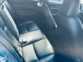 Mazda 3 1, 8 SkyActiv.D 116 Cosmo aut. Headup, BOSE, LEATH | Auto.bg — изображение 16 Mazda 3 1, 8 SkyActiv.D 116 Cosmo aut. Headup, BOSE, LEATH | Auto.bg — изображение 16