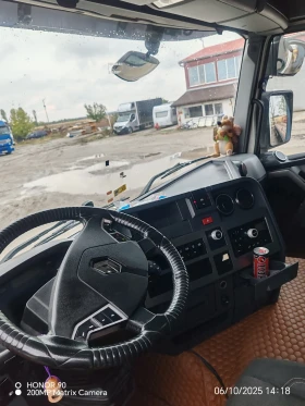 Renault T undefined | Auto.bg — изображение 10 Renault T undefined | Auto.bg — изображение 10