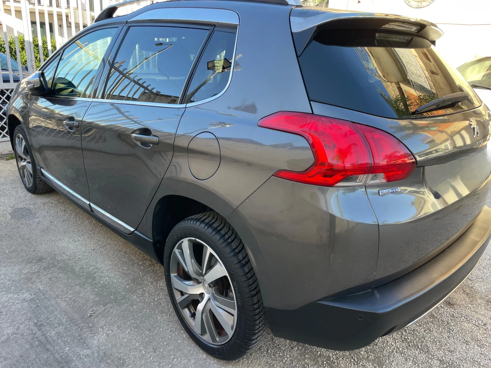 Peugeot 2008 BlueHDi 120 SeS Crossway (88 kw) EURO 6 - изображение 3 | Auto.bg Peugeot 2008 BlueHDi 120 SeS Crossway (88 kw) EURO 6 - изображение 3