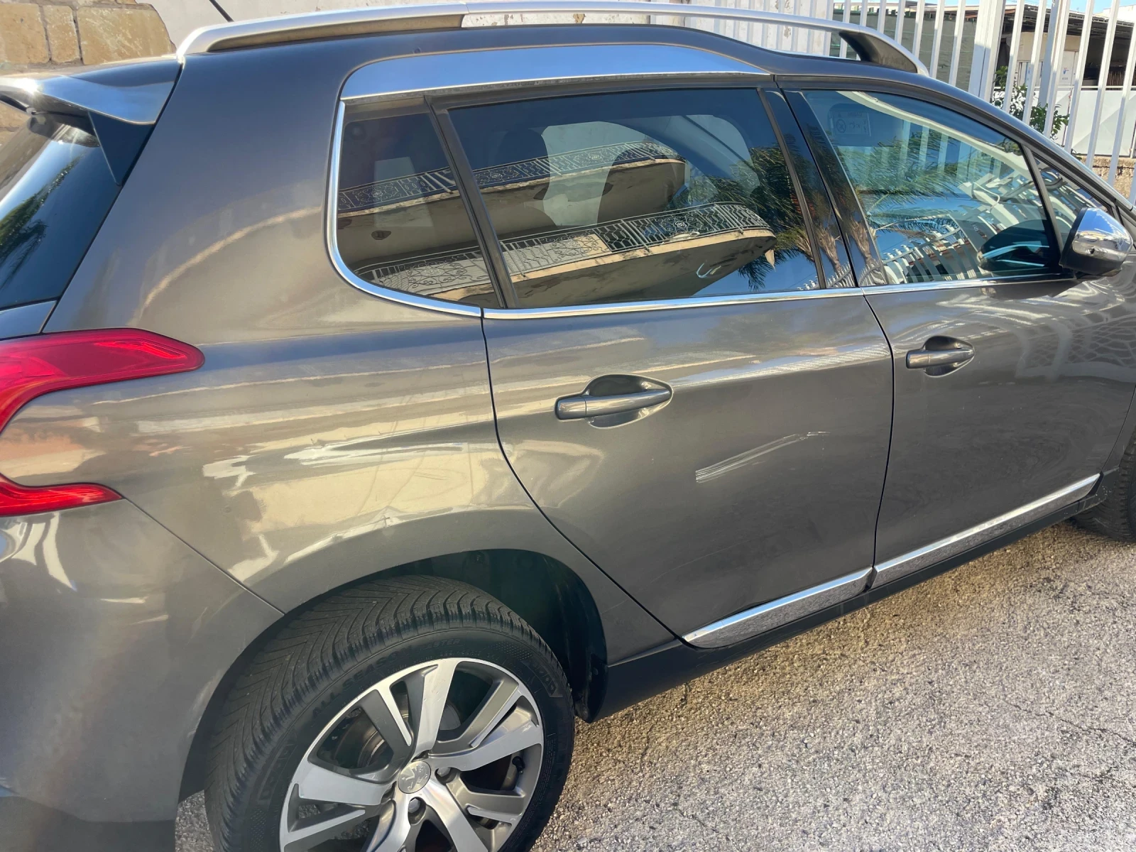 Peugeot 2008 BlueHDi 120 SeS Crossway (88 kw) EURO 6 - изображение 4 | Auto.bg Peugeot 2008 BlueHDi 120 SeS Crossway (88 kw) EURO 6 - изображение 4