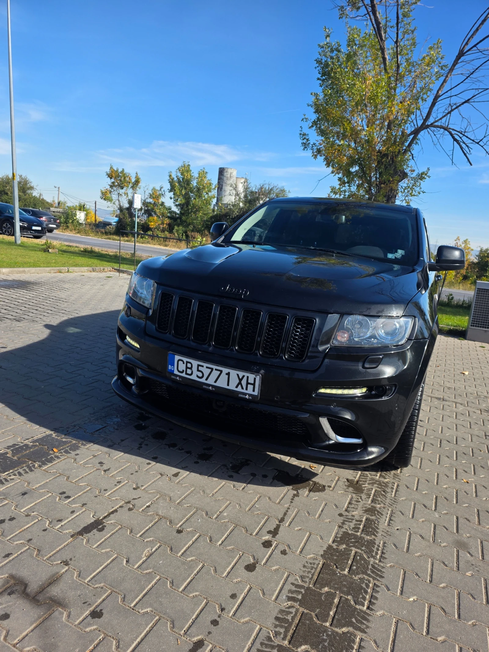 Jeep Grand cherokee 6.4 SRT | Auto.bg — изображение 1 Jeep Grand cherokee 6.4 SRT | Auto.bg — изображение 1