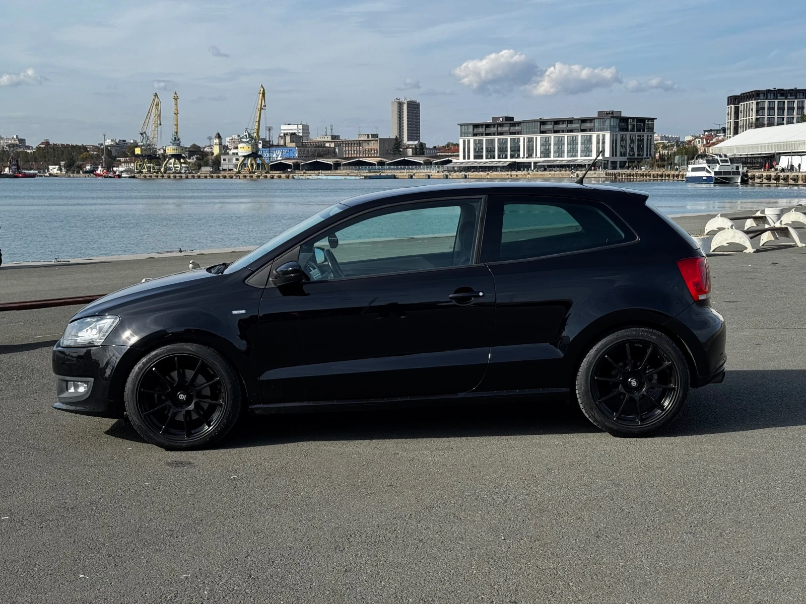 VW Polo 1.2 TSi 4 цилиндъра - изображение 8 | Auto.bg VW Polo 1.2 TSi 4 цилиндъра - изображение 8