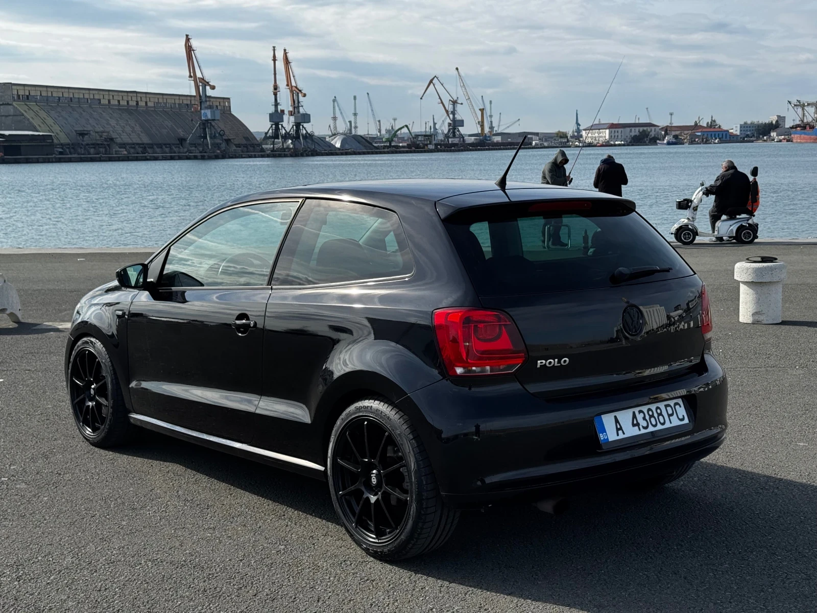 VW Polo 1.2 TSi 4 цилиндъра - изображение 7 | Auto.bg VW Polo 1.2 TSi 4 цилиндъра - изображение 7