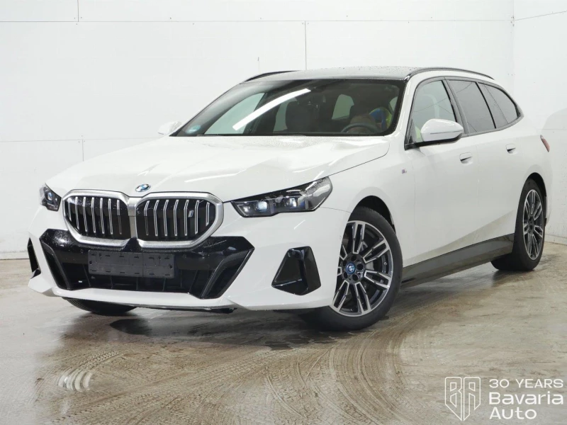 BMW i5 40 eDrive Touring M Sport Paket - 121600 лв. / 62173.09 € - 19330718 1 | Car24.bg BMW i5 40 eDrive Touring M Sport Paket - 121600 лв. / 62173.09 € - 19330718 1