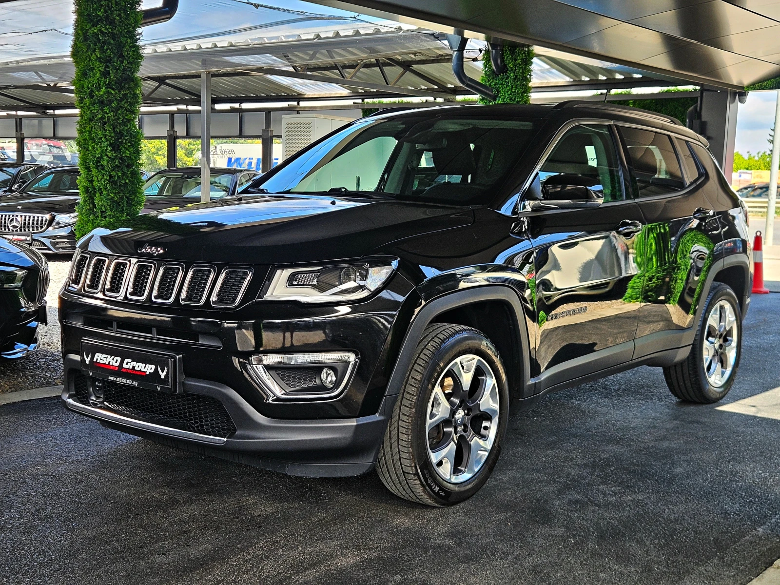 Jeep Compass 4x4/LIMITED/DISTRON/LANE ASYST/CAR PLAY/AMBI/LIZIN | Auto.bg — изображение 1 Jeep Compass 4x4/LIMITED/DISTRON/LANE ASYST/CAR PLAY/AMBI/LIZIN | Auto.bg — изображение 1