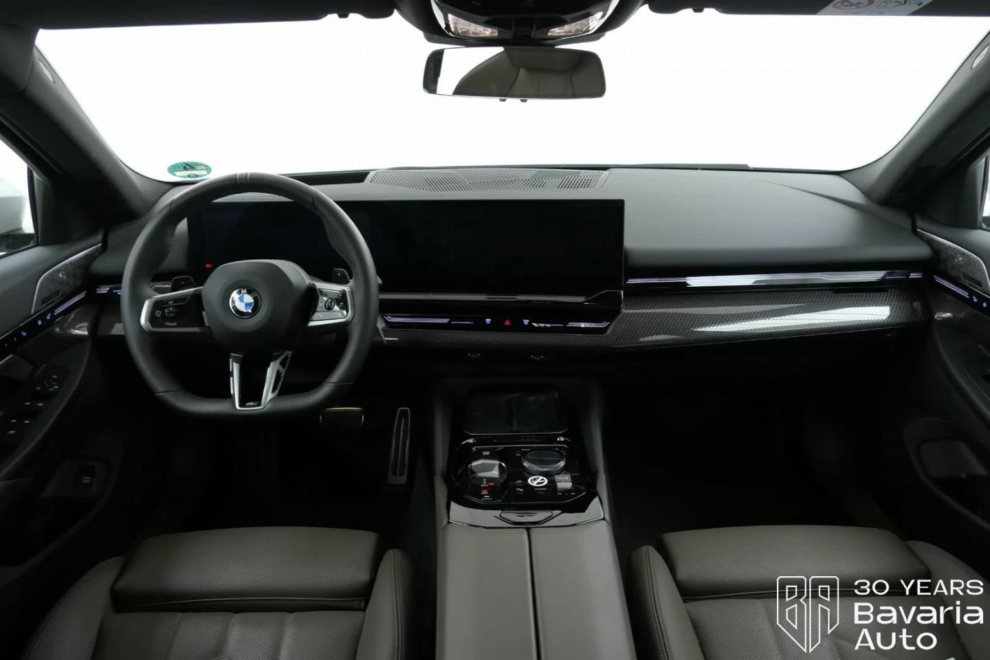 BMW 540 d xDrive Touring M Sport Paket Steptronic - изображение 6 | Auto.bg BMW 540 d xDrive Touring M Sport Paket Steptronic - изображение 6